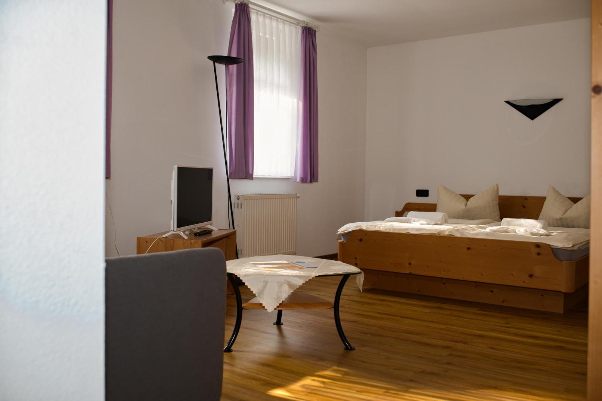 Hotel Waldhaus Romhild Luaran gambar